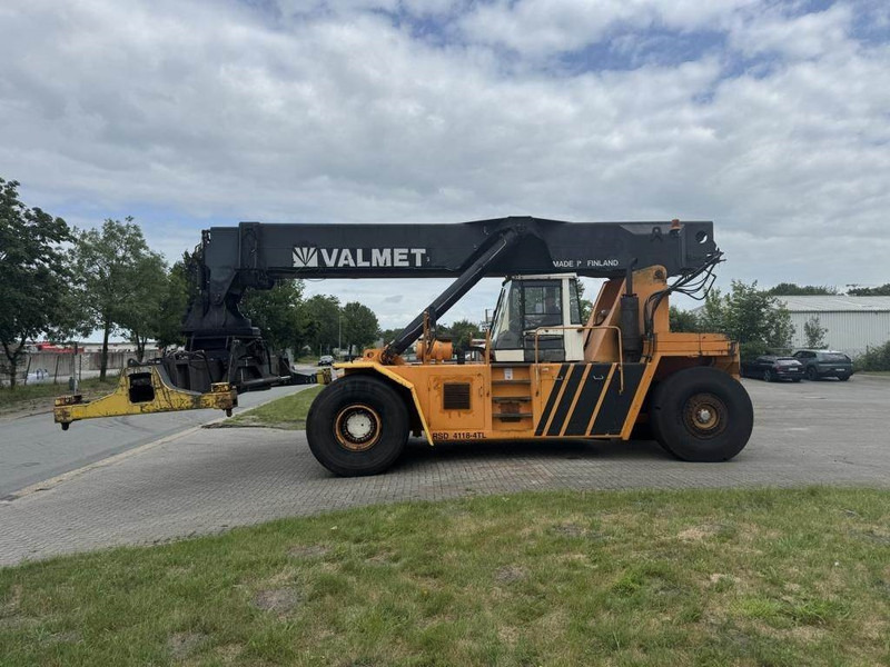 Kalmar Valmet RSD4118-4TL - Reach stacker: photos 3 Kalmar Valmet RSD4118-4TL - Reach stacker: photos 3