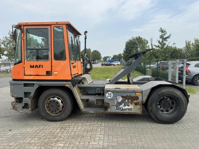 Mafi MT36 4x4DL - Tracteur portuaire: photos 1 Mafi MT36 4x4DL - Tracteur portuaire: photos 1