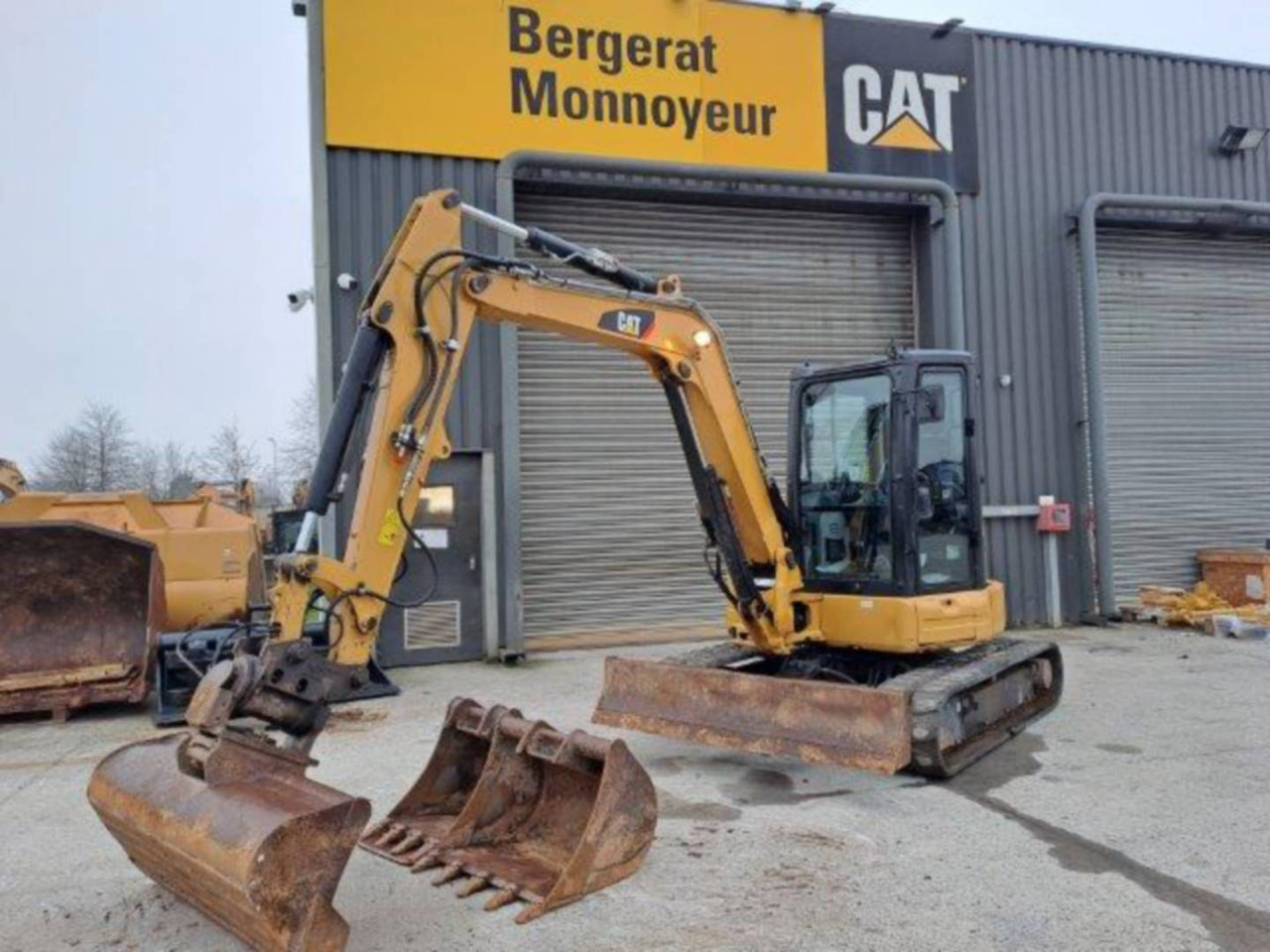 CAT 305.5E2 - Pelle sur chenille: photos 1 CAT 305.5E2 - Pelle sur chenille: photos 1