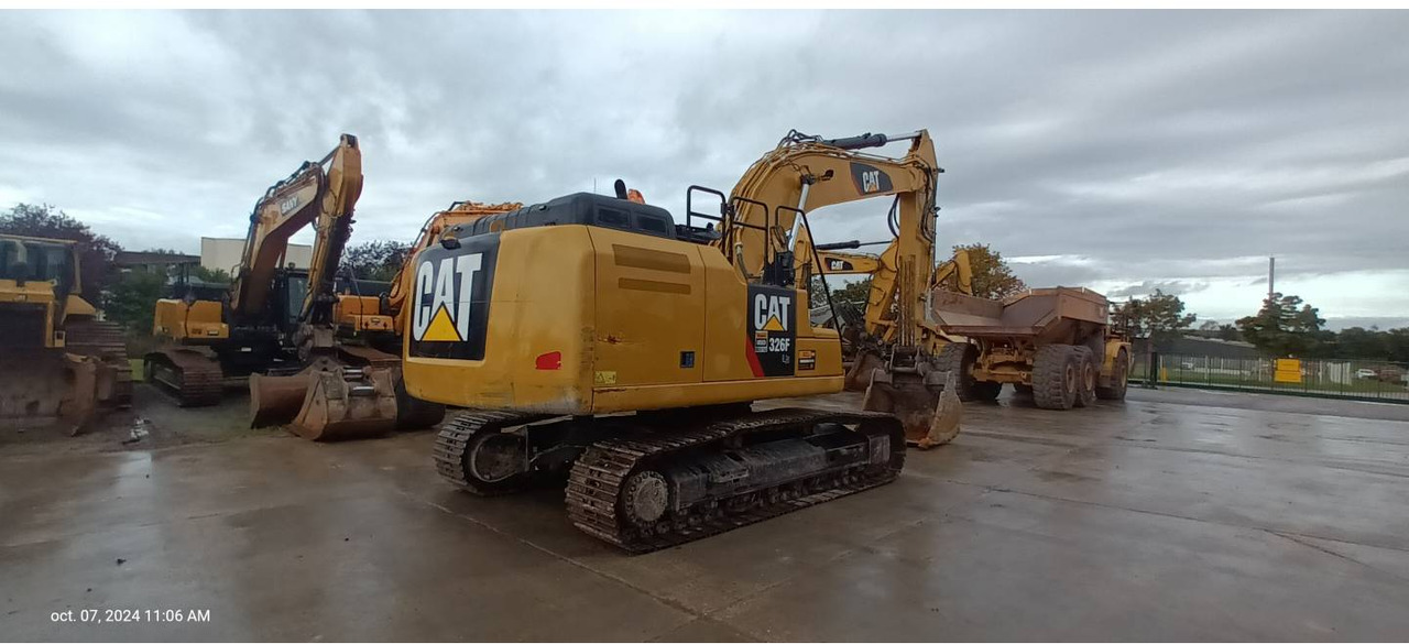 CAT 326F - Pelle sur chenille: photos 3 CAT 326F - Pelle sur chenille: photos 3