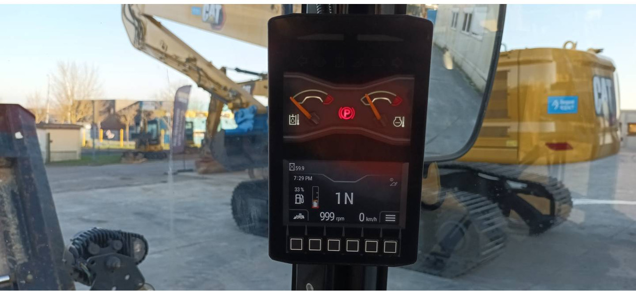 CAT 906 - Chargeuse sur pneus: photos 5 CAT 906 - Chargeuse sur pneus: photos 5