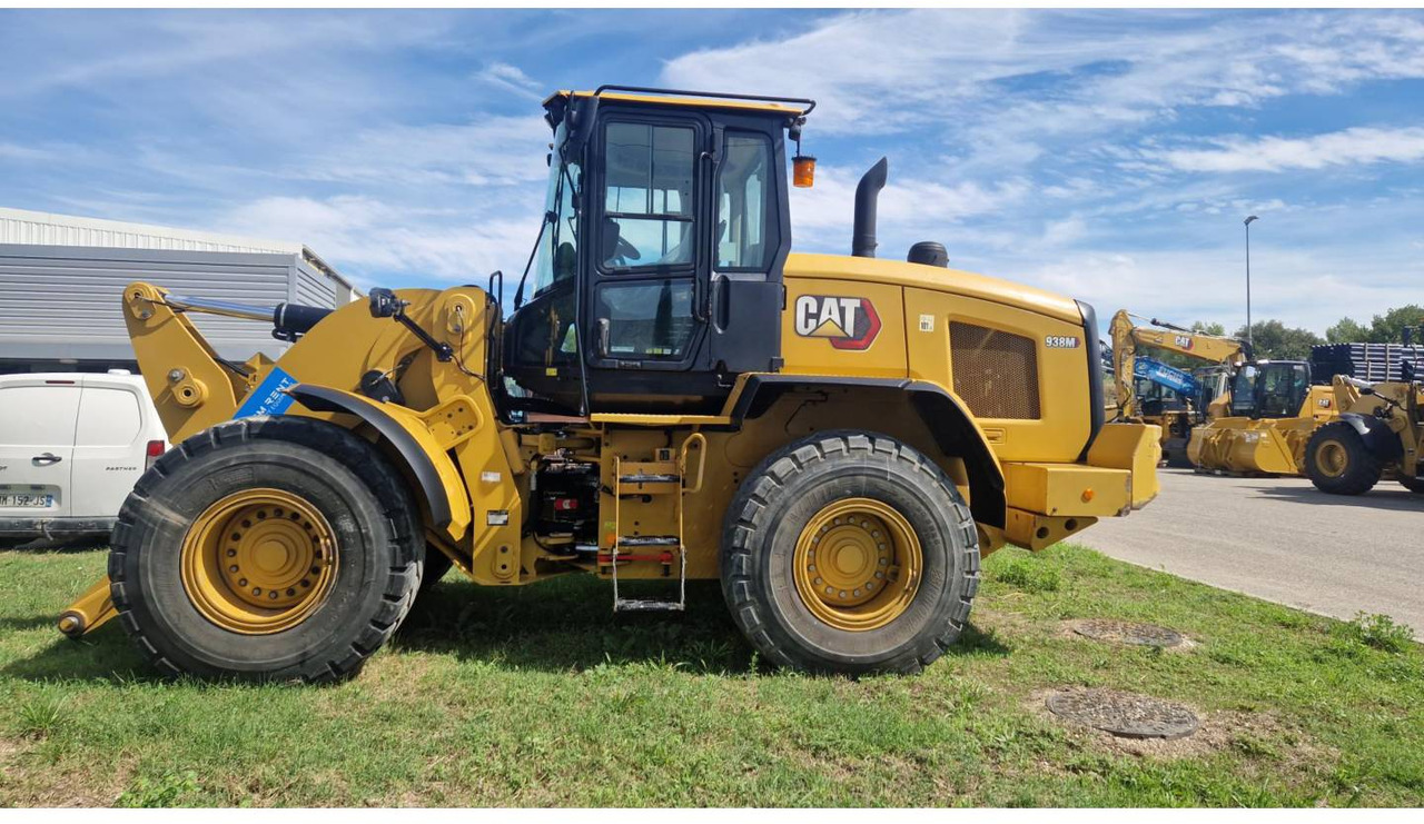 CAT 938M - Chargeuse sur pneus: photos 1 CAT 938M - Chargeuse sur pneus: photos 1
