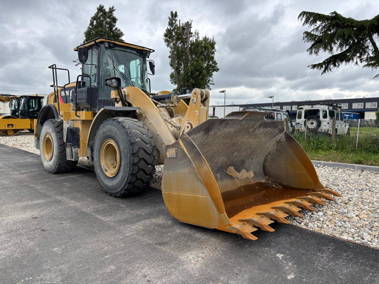 CAT 962M - Chargeuse sur pneus: photos 1 CAT 962M - Chargeuse sur pneus: photos 1