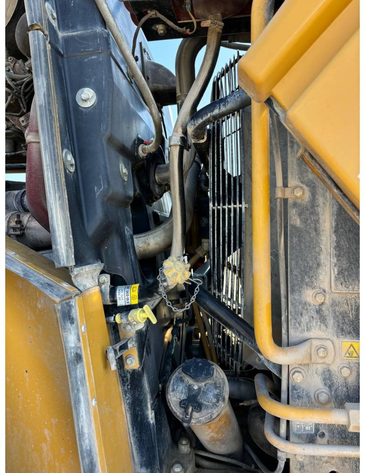Chargeuse sur pneus CAT 972K: photos 20