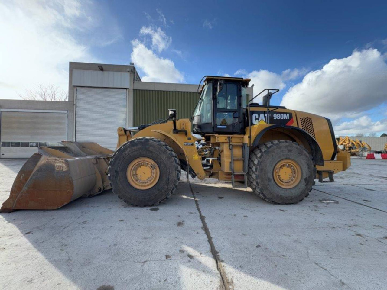 Chargeuse sur pneus CAT 980M: photos 11
