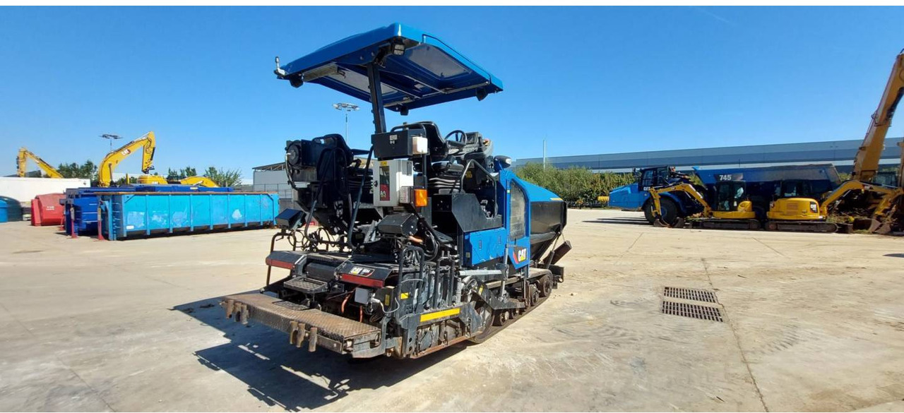 CAT AP355F - Finisseur: photos 5 CAT AP355F - Finisseur: photos 5