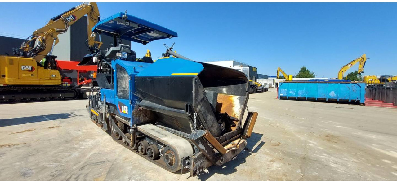 CAT AP355F - Finisseur: photos 2 CAT AP355F - Finisseur: photos 2