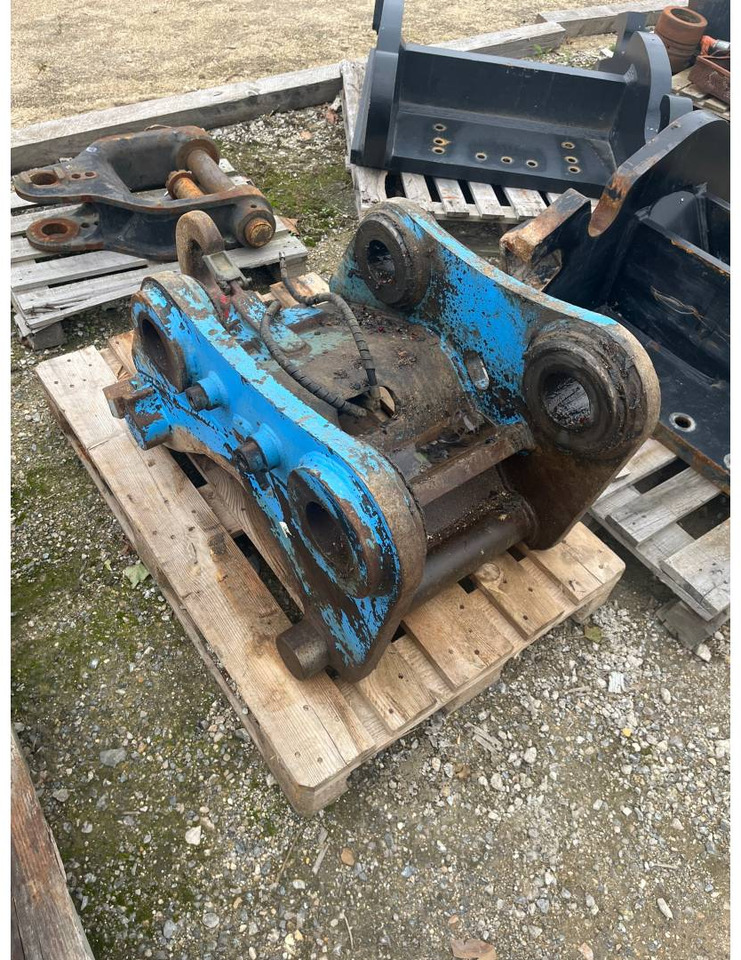 CAT COUPLER/CW45S/TIM/DB - Attache rapide: photos 1 CAT COUPLER/CW45S/TIM/DB - Attache rapide: photos 1