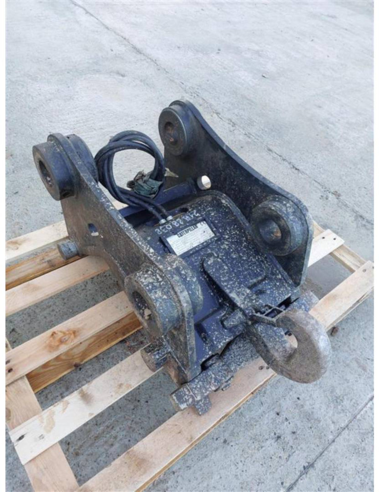 CAT CW20S/174-2496/M315F/TIM70/70/430/281 - Attache rapide: photos 1 CAT CW20S/174-2496/M315F/TIM70/70/430/281 - Attache rapide: photos 1