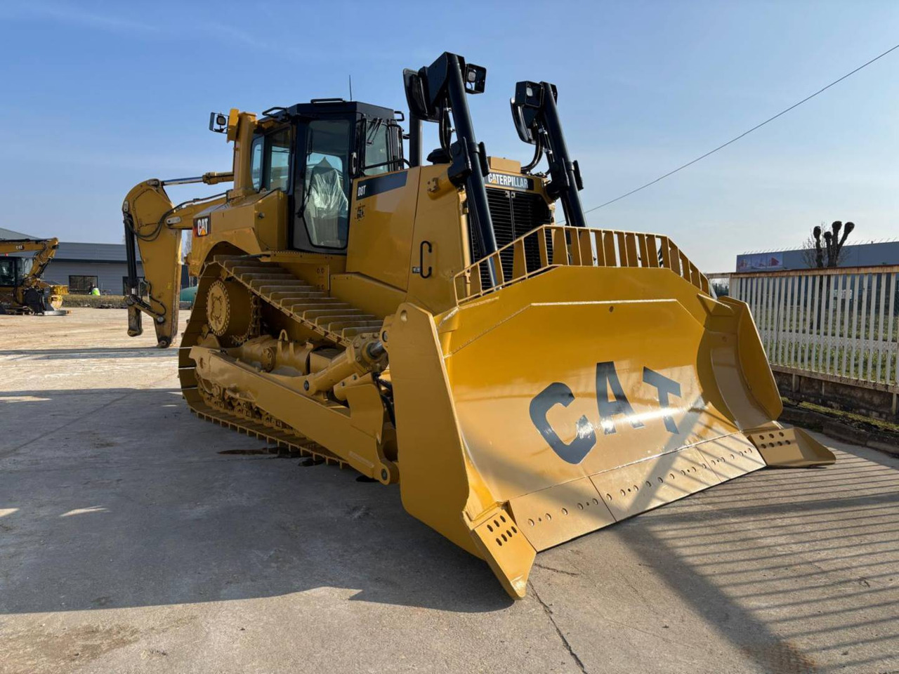 CAT D8T - Bulldozer: photos 1 CAT D8T - Bulldozer: photos 1