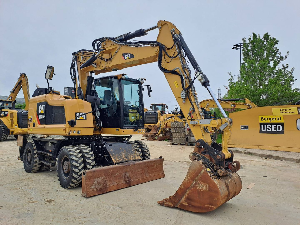 CAT M315F IVC - Pelle sur pneus: photos 2 CAT M315F IVC - Pelle sur pneus: photos 2
