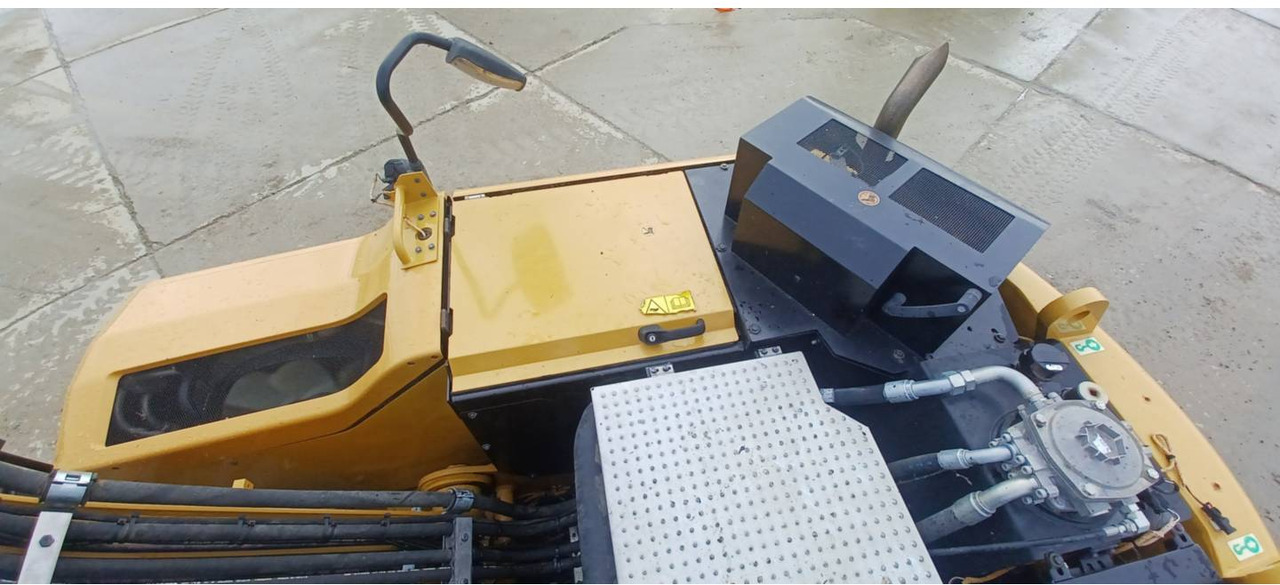 Pelle sur pneus CAT M315F IVC: photos 17