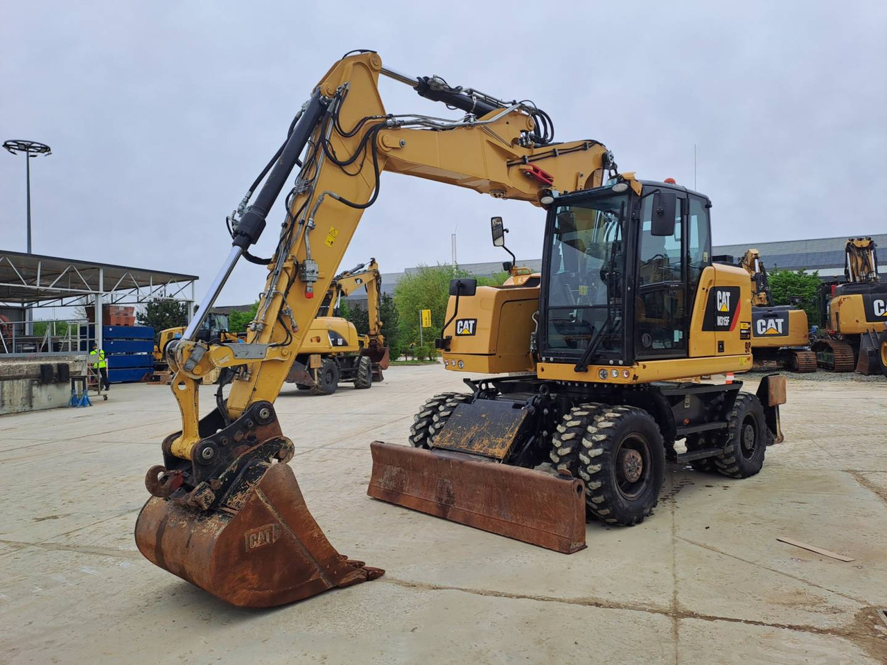 CAT M315F IVC - Pelle sur pneus: photos 4 CAT M315F IVC - Pelle sur pneus: photos 4