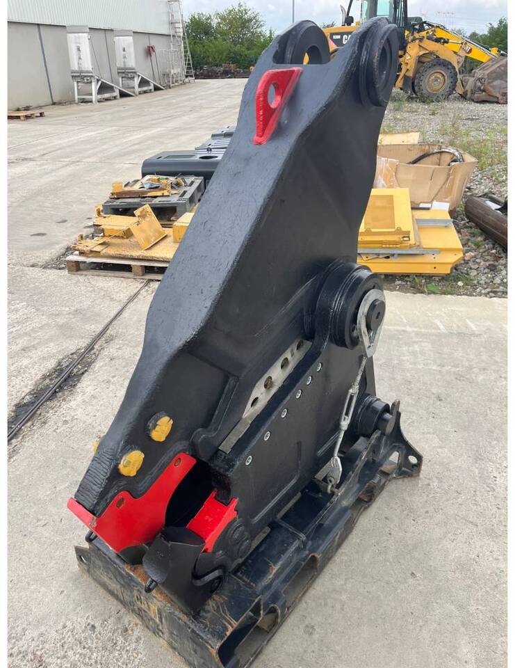 CAT MP324.J1B.CC - Cisaille de démolition pour Engins de chantier: photos 3 CAT MP324.J1B.CC - Cisaille de démolition pour Engins de chantier: photos 3