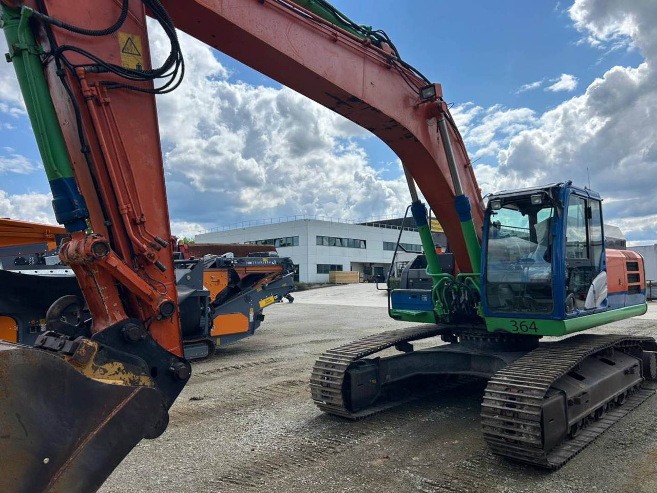 HITACHI ZX300LC- 6 - Pelle sur chenille: photos 1 HITACHI ZX300LC- 6 - Pelle sur chenille: photos 1