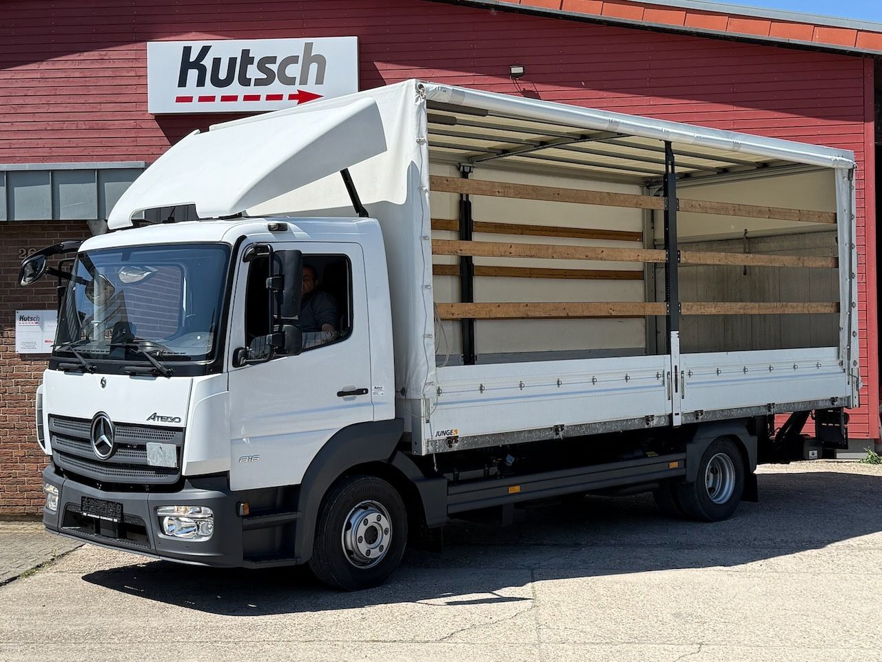 Mercedes-Benz Atego 818L Plane, Ladebordwand, Klima, AHK - Camion à rideaux coulissants: photos 2 Mercedes-Benz Atego 818L Plane, Ladebordwand, Klima, AHK - Camion à rideaux coulissants: photos 2