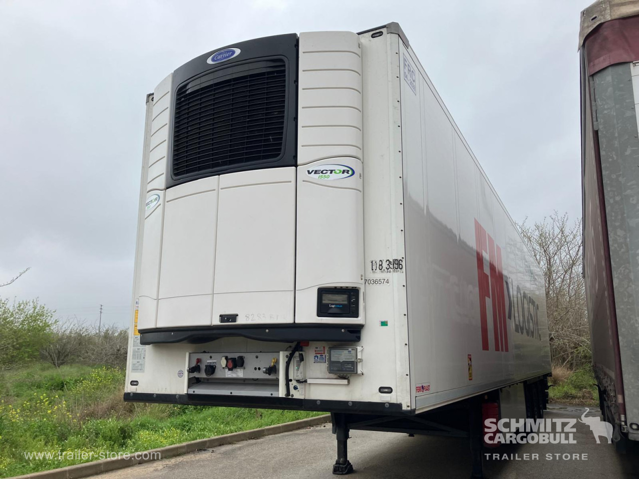 SCHMITZ Semiremolque Frigo Standard Double deck - Semi-remorque isothermique: photos 1 SCHMITZ Semiremolque Frigo Standard Double deck - Semi-remorque isothermique: photos 1