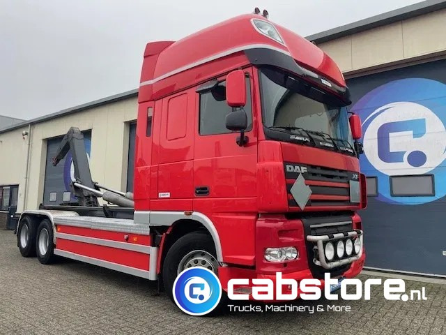 DAF XF 105 .460 FAS Euro 5 - Haakarmsysteem - Hooklift - Abrolkipper - Year 2006 - TUV 05-2025 - Camion ampliroll: photos 2 DAF XF 105 .460 FAS Euro 5 - Haakarmsysteem - Hooklift - Abrolkipper - Year 2006 - TUV 05-2025 - Camion ampliroll: photos 2