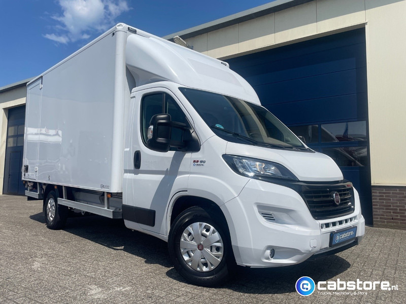 Fiat Ducato 2.3 Multijet 160 Pk Euro 6 - Bouwjaar 2021 - Handgeschakeld 6 speed - Airco - 3 zitplaatsen - Laadklep - Camion fourgon: photos 1 Fiat Ducato 2.3 Multijet 160 Pk Euro 6 - Bouwjaar 2021 - Handgeschakeld 6 speed - Airco - 3 zitplaatsen - Laadklep - Camion fourgon: photos 1