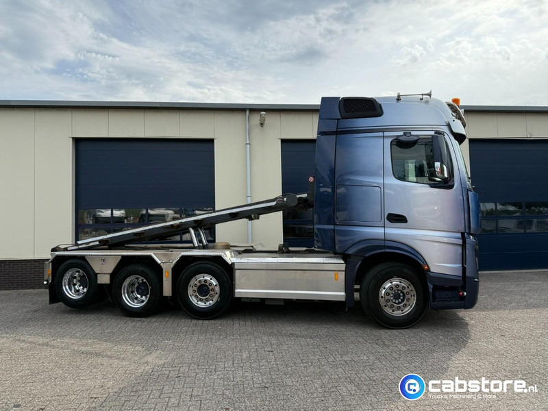 Mercedes-Benz ACTROS  3663 Euro 6 - 8x2 - RETARDER - Bouwjaar 09-2017 - 30 Ton's Container Kabelsysteem - Km 476.892 - Good condition - Camion - système de câble: photos 3 Mercedes-Benz ACTROS  3663 Euro 6 - 8x2 - RETARDER - Bouwjaar 09-2017 - 30 Ton's Container Kabelsysteem - Km 476.892 - Good condition - Camion - système de câble: photos 3