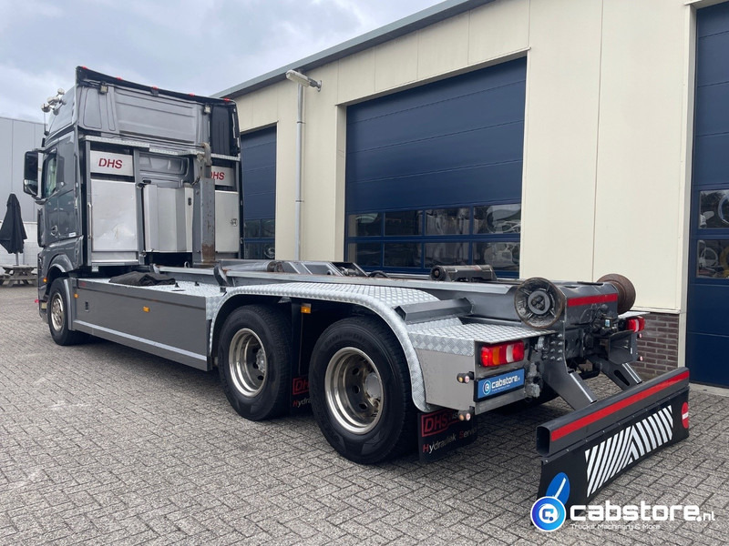 Mercedes-Benz Actros 3363 6x2 Containersysteem - Euro 6 - Bouwjaar 2014 - VDL 21 Ton Haakarmsysteem - 630 Pk Euro 6 - NL Truck - Camion ampliroll: photos 3 Mercedes-Benz Actros 3363 6x2 Containersysteem - Euro 6 - Bouwjaar 2014 - VDL 21 Ton Haakarmsysteem - 630 Pk Euro 6 - NL Truck - Camion ampliroll: photos 3
