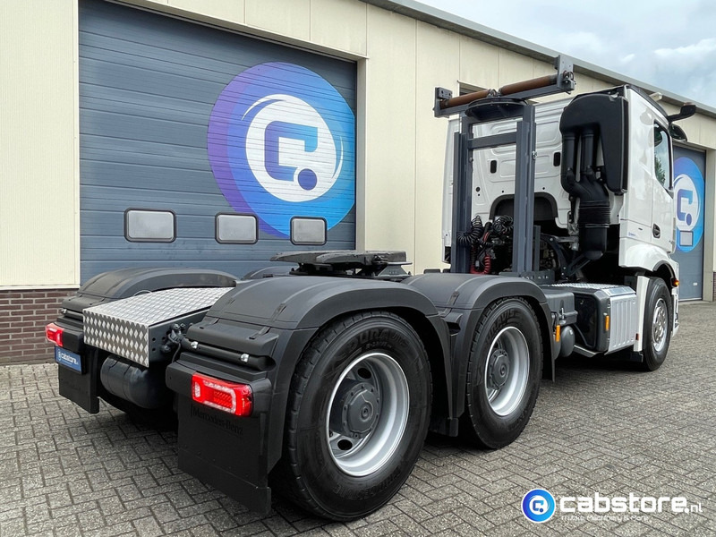 Mercedes-Benz Actros 3363 6x4 SLT Euro 6 3363 6x4 SLT Euro 6 - Zwaartransport - Heavy Load - Schwertransporte - 140 Ton - Year 2024 - Km 35.788 !! - Turbo Retarder Clutch - LIKE NEW !! - Tracteur routier: photos 4 Mercedes-Benz Actros 3363 6x4 SLT Euro 6 3363 6x4 SLT Euro 6 - Zwaartransport - Heavy Load - Schwertransporte - 140 Ton - Year 2024 - Km 35.788 !! - Turbo Retarder Clutch - LIKE NEW !! - Tracteur routier: photos 4