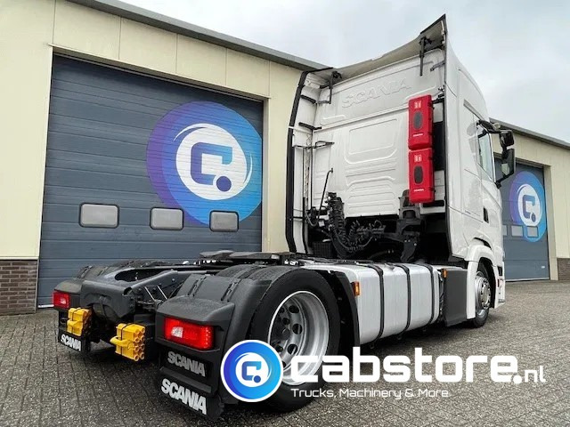 Scania S410 A4X2EB Euro 6 - MEGA - Lowdeck - Year 2018 - LED - Retarder - Smart tacho 2 - S-cabine - Tracteur routier: photos 4 Scania S410 A4X2EB Euro 6 - MEGA - Lowdeck - Year 2018 - LED - Retarder - Smart tacho 2 - S-cabine - Tracteur routier: photos 4