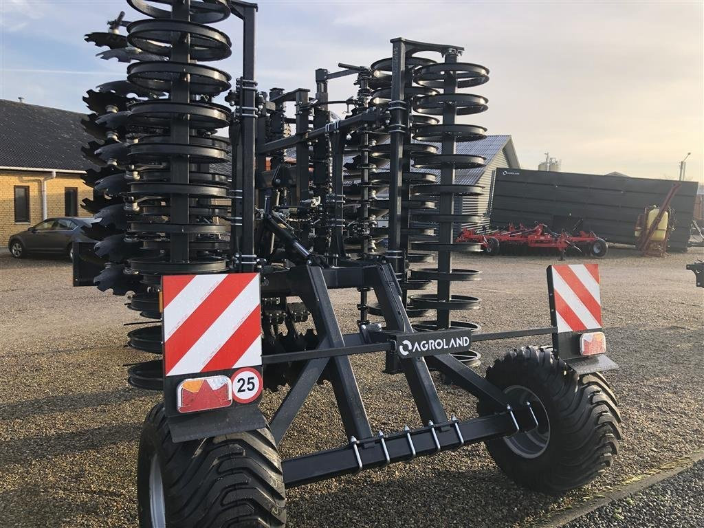 Agroland TITANUM HEAVY THV500 - Herse rotative: photos 4 Agroland TITANUM HEAVY THV500 - Herse rotative: photos 4
