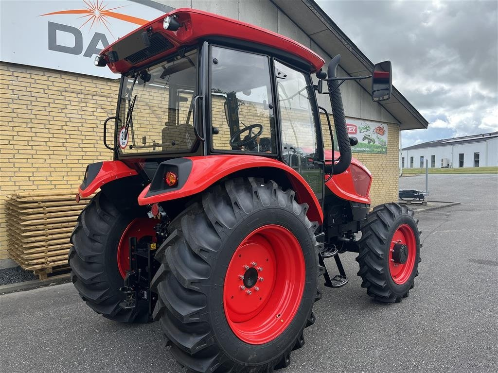 Zetor MAJOR 80 - Tracteur agricole: photos 4 Zetor MAJOR 80 - Tracteur agricole: photos 4