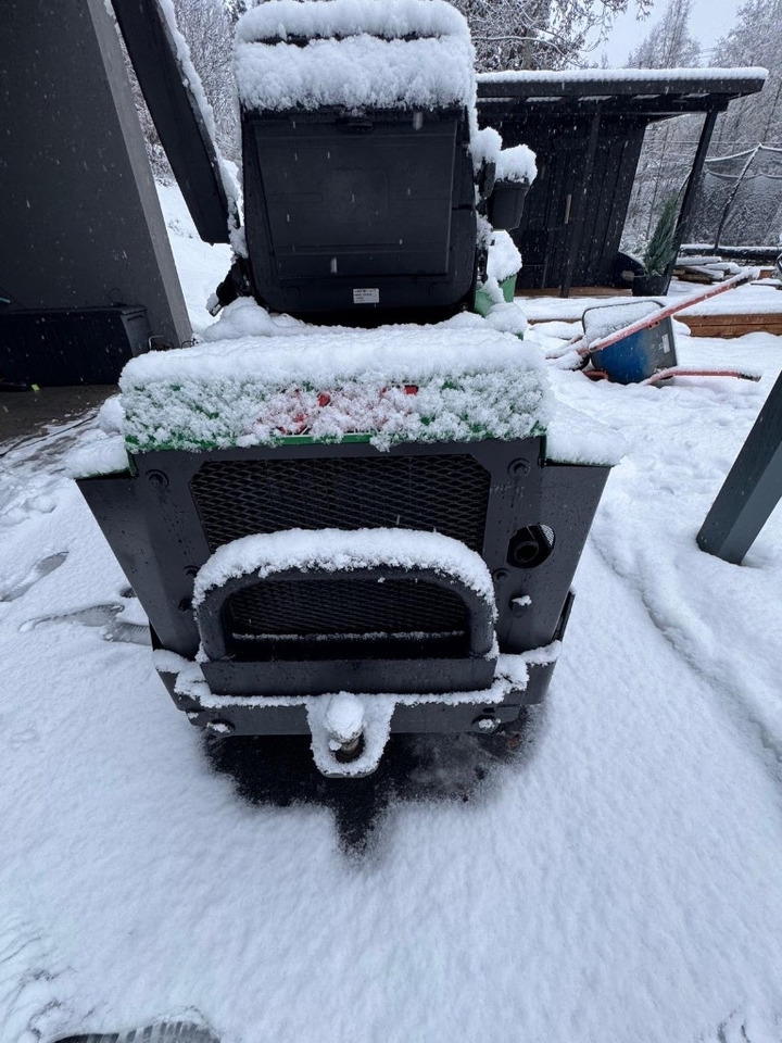 Avant 520+ - Valet de ferme: photos 2 Avant 520+ - Valet de ferme: photos 2