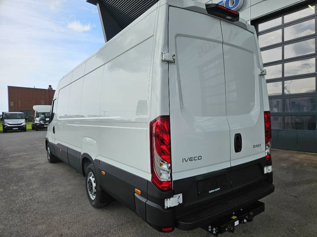 Iveco Daily 35S16A8 - Fourgon utilitaire: photos 4 Iveco Daily 35S16A8 - Fourgon utilitaire: photos 4