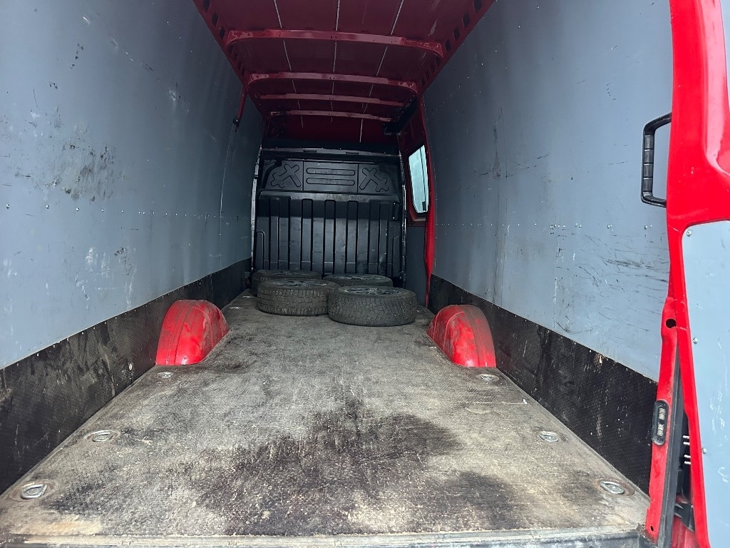 Iveco Daily 35S18A8 16m3 - Fourgon utilitaire: photos 5 Iveco Daily 35S18A8 16m3 - Fourgon utilitaire: photos 5