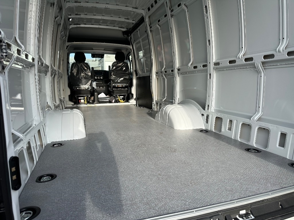 Fourgon utilitaire neuf Iveco Daily 50C18 16m3: photos 12 Fourgon utilitaire neuf Iveco Daily 50C18 16m3: photos 12