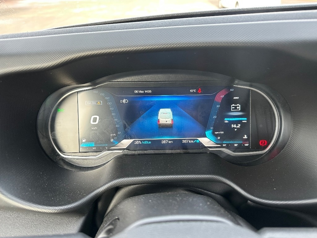 Fourgon utilitaire neuf Iveco Daily 50C18 16m3: photos 10 Fourgon utilitaire neuf Iveco Daily 50C18 16m3: photos 10