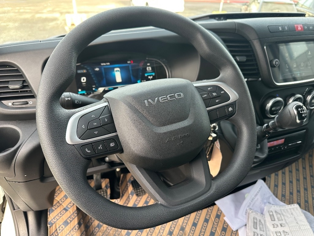 Fourgon utilitaire neuf Iveco Daily 50C18 16m3: photos 11 Fourgon utilitaire neuf Iveco Daily 50C18 16m3: photos 11