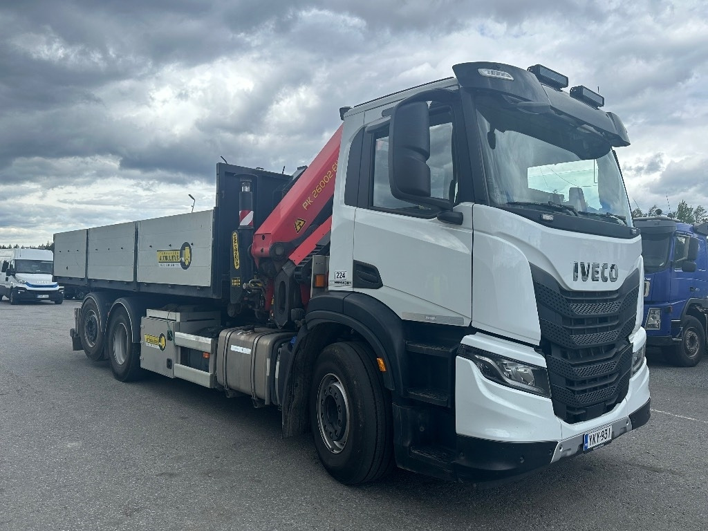Iveco S-Way AD 260S48 - Camion grue: photos 3 Iveco S-Way AD 260S48 - Camion grue: photos 3