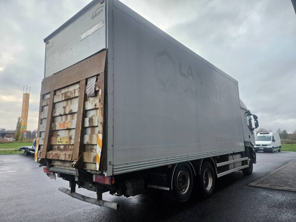 Iveco Stralis 6x2 - Camion fourgon: photos 3 Iveco Stralis 6x2 - Camion fourgon: photos 3