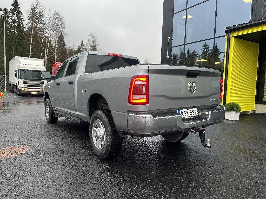 RAM 2500 Tradesman - Pick-up: photos 5 RAM 2500 Tradesman - Pick-up: photos 5