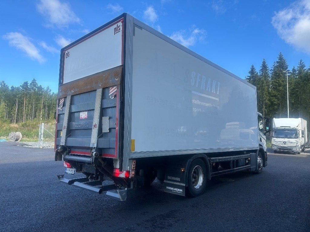 Scania P250 - Camion fourgon: photos 4 Scania P250 - Camion fourgon: photos 4