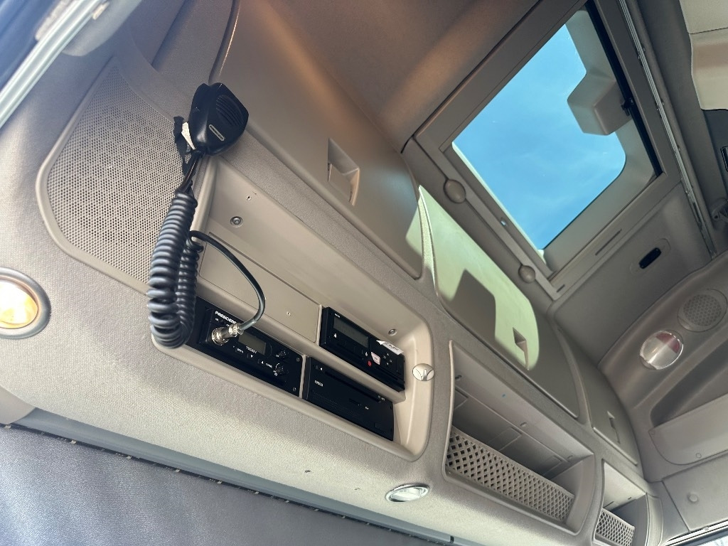 Tracteur routier Iveco Stralis AS440S560 6x2: photos 12