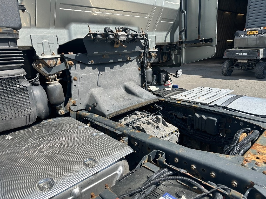 Tracteur routier Iveco Stralis AS440S560 6x2: photos 9