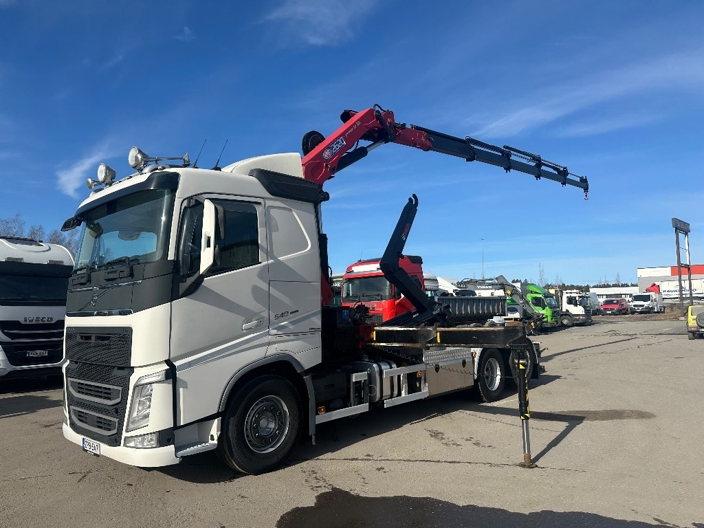 Volvo FH13 540 HMF 2620-K5 - Camion grue: photos 1 Volvo FH13 540 HMF 2620-K5 - Camion grue: photos 1