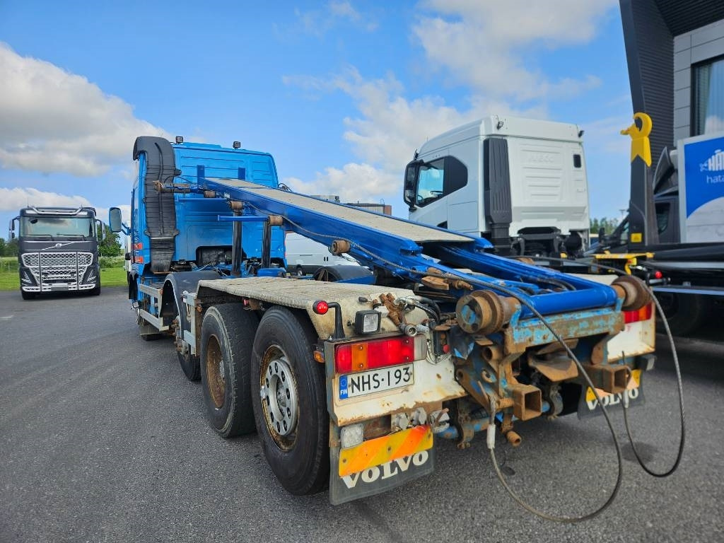 Volvo FM12 420 8x2 - Camion multibenne: photos 5 Volvo FM12 420 8x2 - Camion multibenne: photos 5