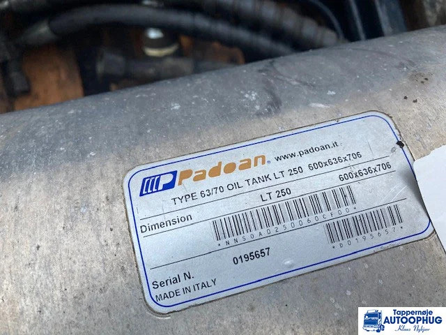 MAN hydraulikanlæg 250 liter - Réservoir hydraulique pour Camion: photos 5 MAN hydraulikanlæg 250 liter - Réservoir hydraulique pour Camion: photos 5