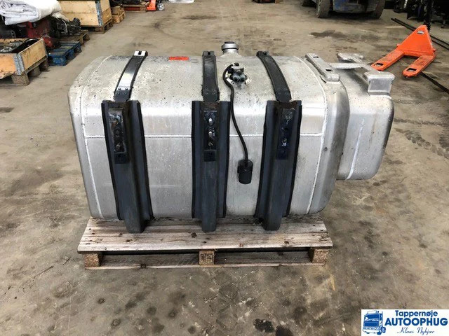 Scania Diesel tank – Fuel tank P/N: 2132702 - Réservoir de carburant pour Camion: photos 4 Scania Diesel tank – Fuel tank P/N: 2132702 - Réservoir de carburant pour Camion: photos 4