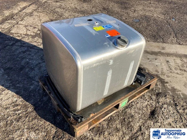 Scania diesel tank 300ltr Scania 2167505 - Réservoir de carburant pour Camion: photos 1 Scania diesel tank 300ltr Scania 2167505 - Réservoir de carburant pour Camion: photos 1