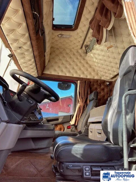 Scania R450 4X2 speciel interior - Tracteur routier: photos 4 Scania R450 4X2 speciel interior - Tracteur routier: photos 4