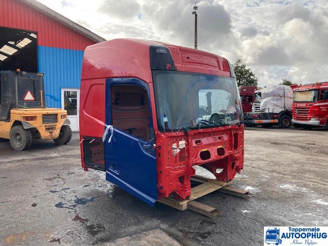Volvo FH4 førerhus / cabine / CAP HI 215 - Cabine et intérieur pour Camion: photos 2 Volvo FH4 førerhus / cabine / CAP HI 215 - Cabine et intérieur pour Camion: photos 2