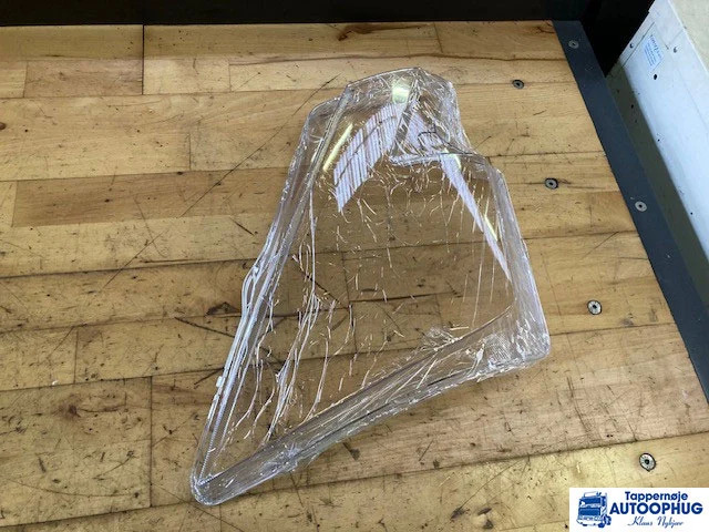 Volvo FH5 H7 – Forlygte glas - Système électrique pour Camion: photos 2 Volvo FH5 H7 – Forlygte glas - Système électrique pour Camion: photos 2