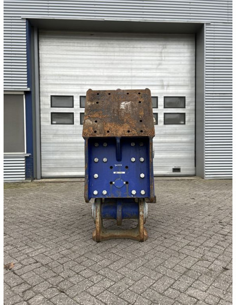 Xcentric XR20 - Ripper pour Engins de chantier: photos 3 Xcentric XR20 - Ripper pour Engins de chantier: photos 3